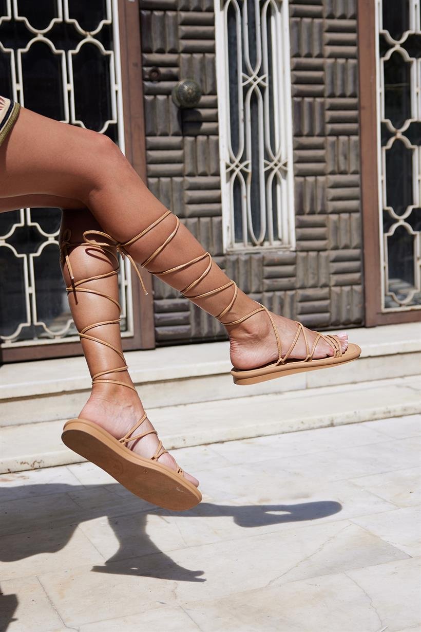 Sarma Bağcıklı Puf Sandalet Vizon