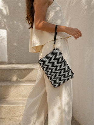 Clutch Çanta – Modern Dokulu Tasarım, Şık & Günlük Kullanım Siyah