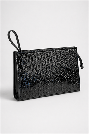Rugan Dokulu Monogram Desenli El Çantası – Şık & Gece Kombin Uyumlu Clutch Çanta Siyah
