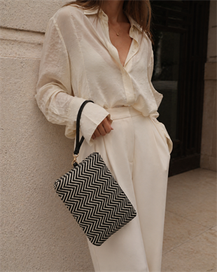 Clutch Çanta – Modern Dokulu Tasarım, Şık & Günlük Kullanım Siyah