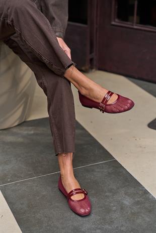 Çift Kemer Detaylı Fileli Babet Bordo