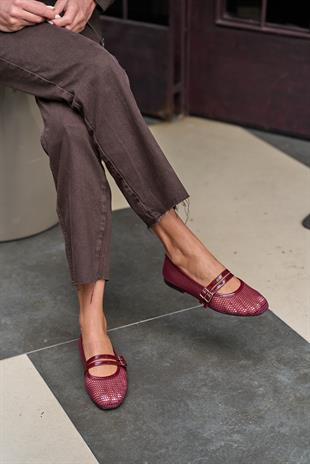 Çift Kemer Detaylı Fileli Babet Bordo