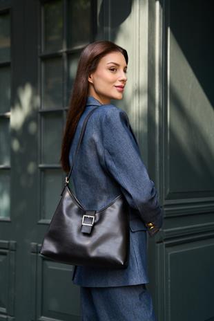 Gold Toka Detaylı  El ve Omuz Çantası Siyah