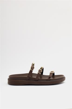 Gold Zımba Detaylı Trend Terlik Kahverengi