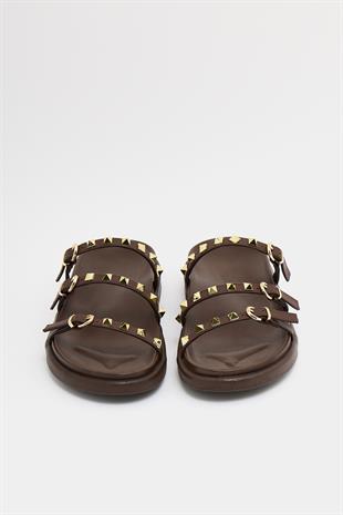 Gold Zımba Detaylı Trend Terlik Kahverengi