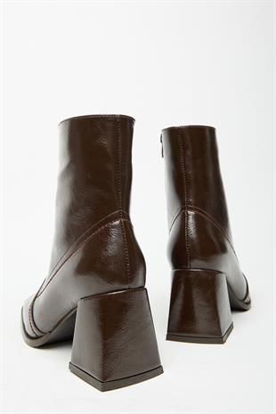 Kadın Kahverengi Rugan Küt Burun Topuklu Bot & Bootie – Fermuarlı Günlük Şık