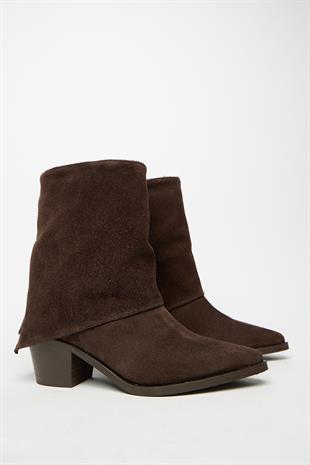 Kadın Kahverengi Süet Western Hakiki Deri Topuklu Bot – Sivri Burun & Fermuar Detaylı