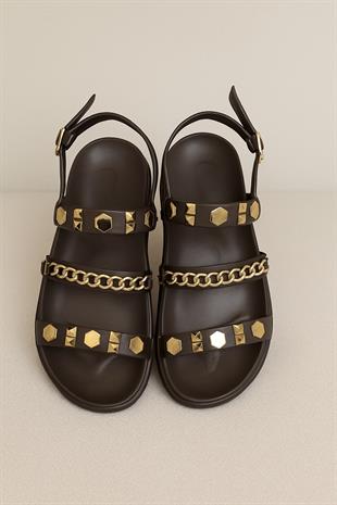 Kadın Zincir ve Gold Metal Detaylı Yazlık Bohem Şık Kalın Taban Sandalet Kahverengi