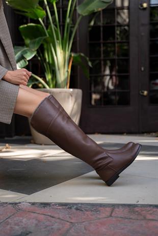 Taş Detaylı Uzun Deri Kadın Çizme Kahverengi