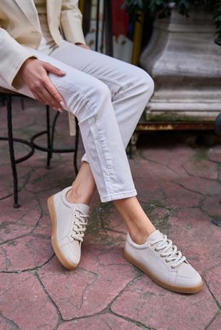 Kalın Bağcıklı Deri Görünümlü Spor Ayakkabı Sneaker Bej