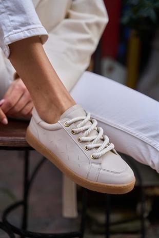 Kalın Bağcıklı Deri Görünümlü Spor Ayakkabı Sneaker Bej