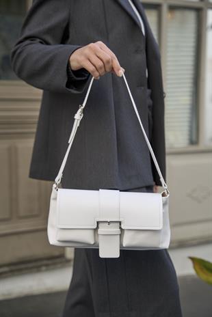 Kaplamalı El ve  Omuz Çantasi Beyaz