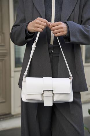 Kaplamalı El ve  Omuz Çantasi Beyaz