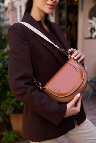 Kontrast Dikişli Çapraz Askılı El ve Omuz Çantası Taba