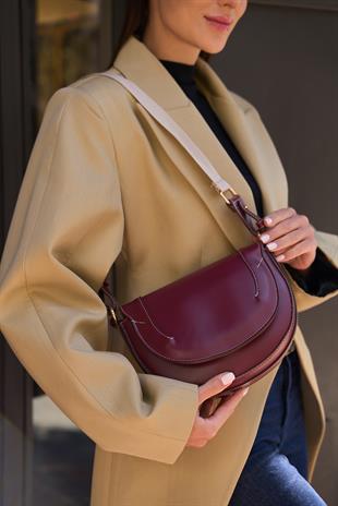 Kontrast Dikişli Çapraz Askılı El ve Omuz Çantası Bordo