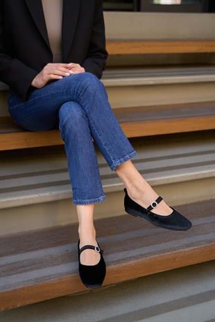 Küt Burunlu Tek Bantlı Babet Siyah Kadife