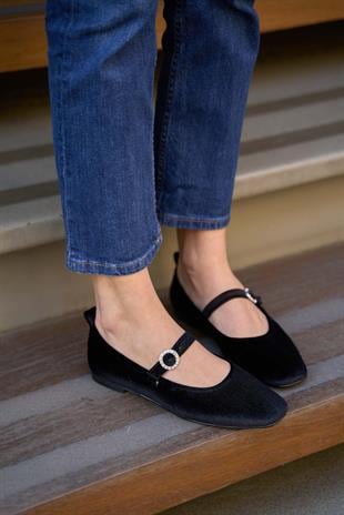 Küt Burunlu Tek Bantlı Babet Siyah Kadife