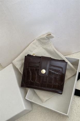 Madamra Ayrılabilir Kartlıklı Kadın Cüzdan – Şık, Orta Boy ve Fonksiyonel Kahverengi