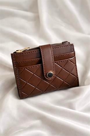 Madamra Kapitone Kadın Cüzdan – Şık, ve Fonksiyonel Kahverengi