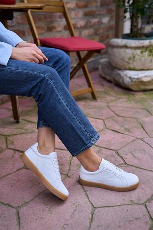 Retro Taban Detaylı Spor Ayakkabı Beyaz