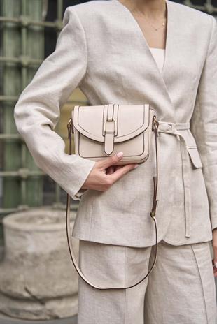 Tokalı Deri Görünümlü Mini  El ve Omuz Çantası Krem