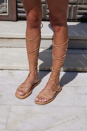 Sarma Bağcıklı Puf Sandalet Vizon