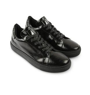 Rollbab Black Shiny Complement Sneaker