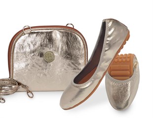 Rollbab Basic Altın Parlak Kadın Katlanabilir Babet Ayakkabı Çanta Set