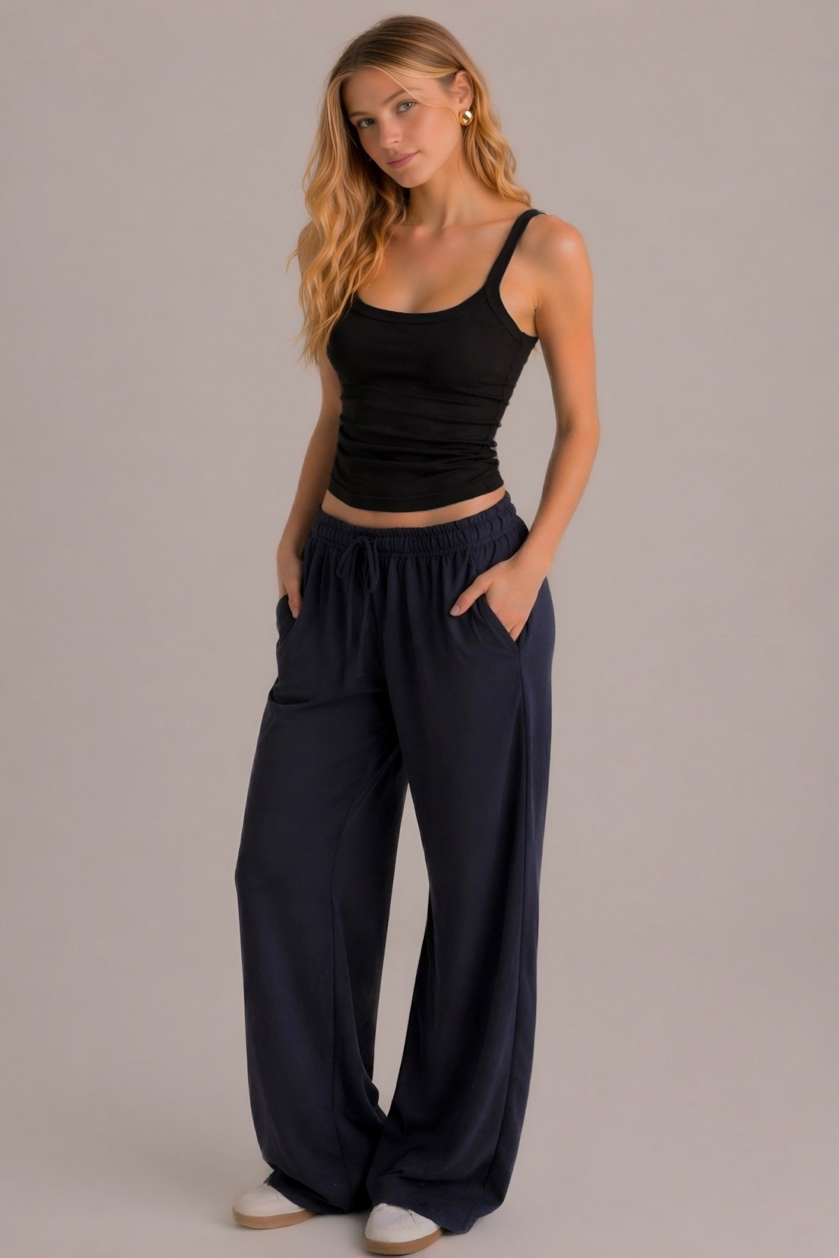 Siyah Ribana Askılı Top-Slim Fit Kadın Atlet