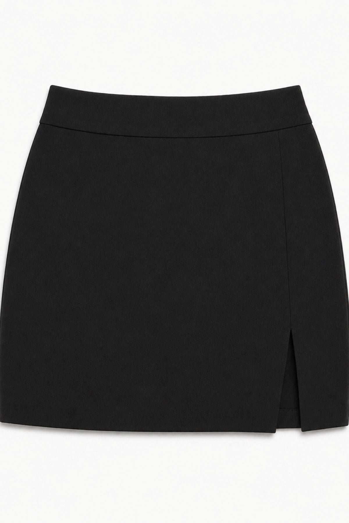 Siyah Yırtmaçlı Mini Etek