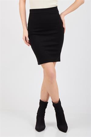 Kadın Siyah Yırtmaçlı Kalem Etek