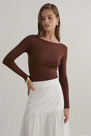 Kahverengi kayık yaka modal uzun kol bluz