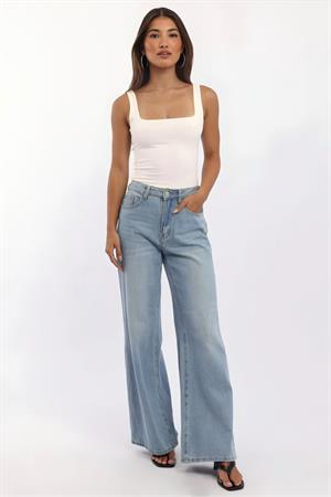 Kare Yaka Pamuklu Askılı Bluz