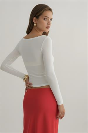 Beyaz transparan kayık yaka modal uzun kol bluz