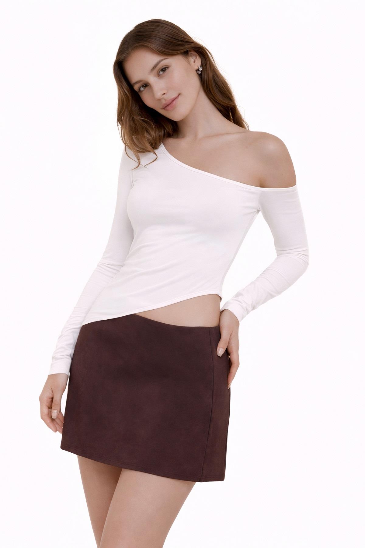 Ekru Asimetrik Yaka Tek Omuz Çift Kat Pamuklu Bluz