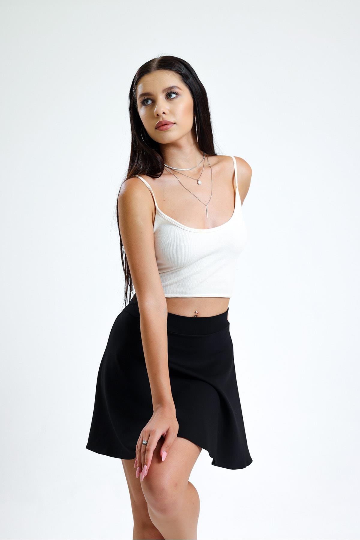 Siyah Mini Kloş Etek