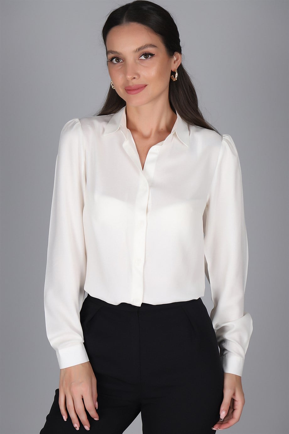 SWEETNESS Women's Ecru Pleated Sleeve Shirt