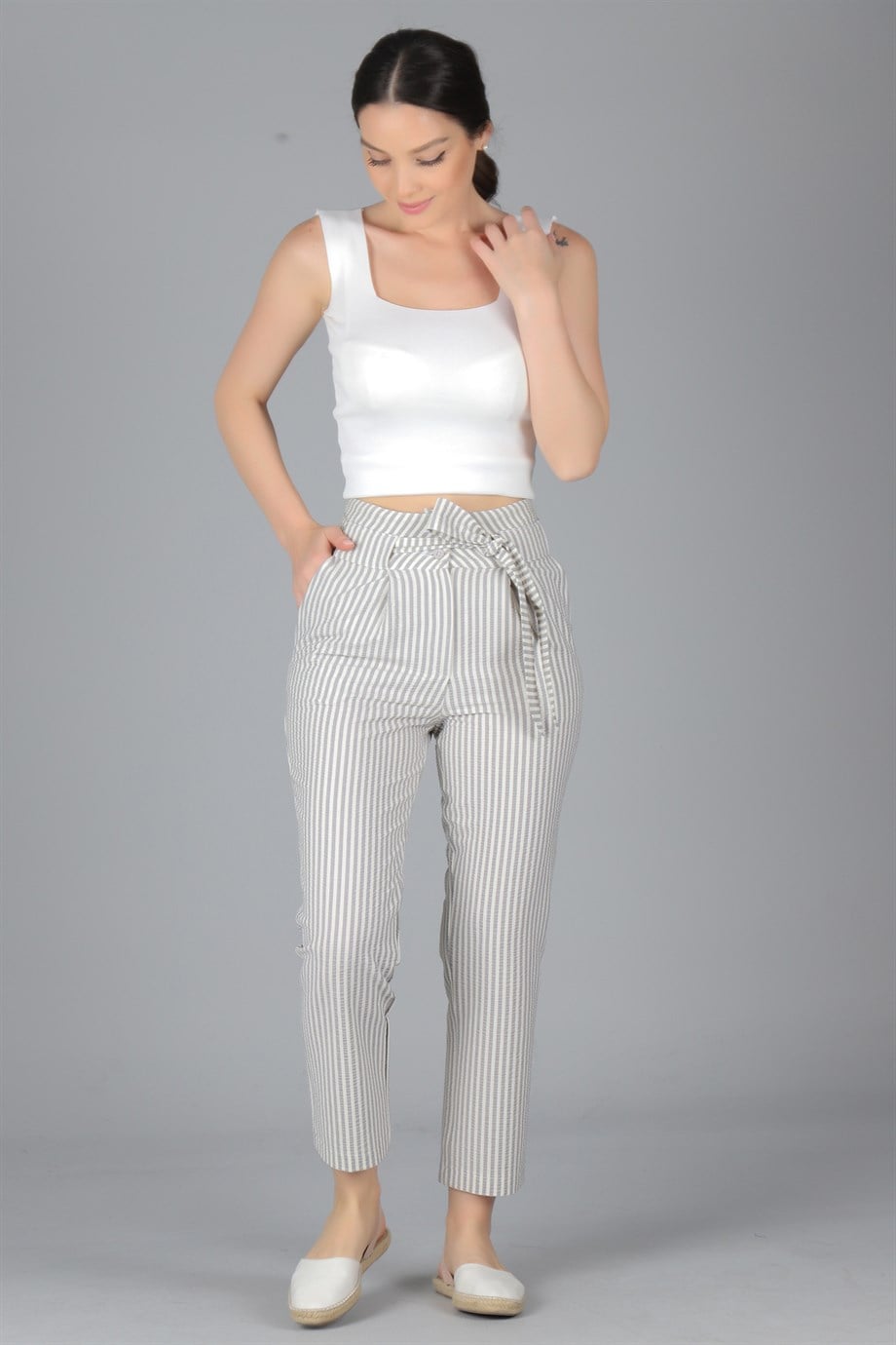 SWEETNESS Women's Gray Striped Belt Pleated High Waist Trousers