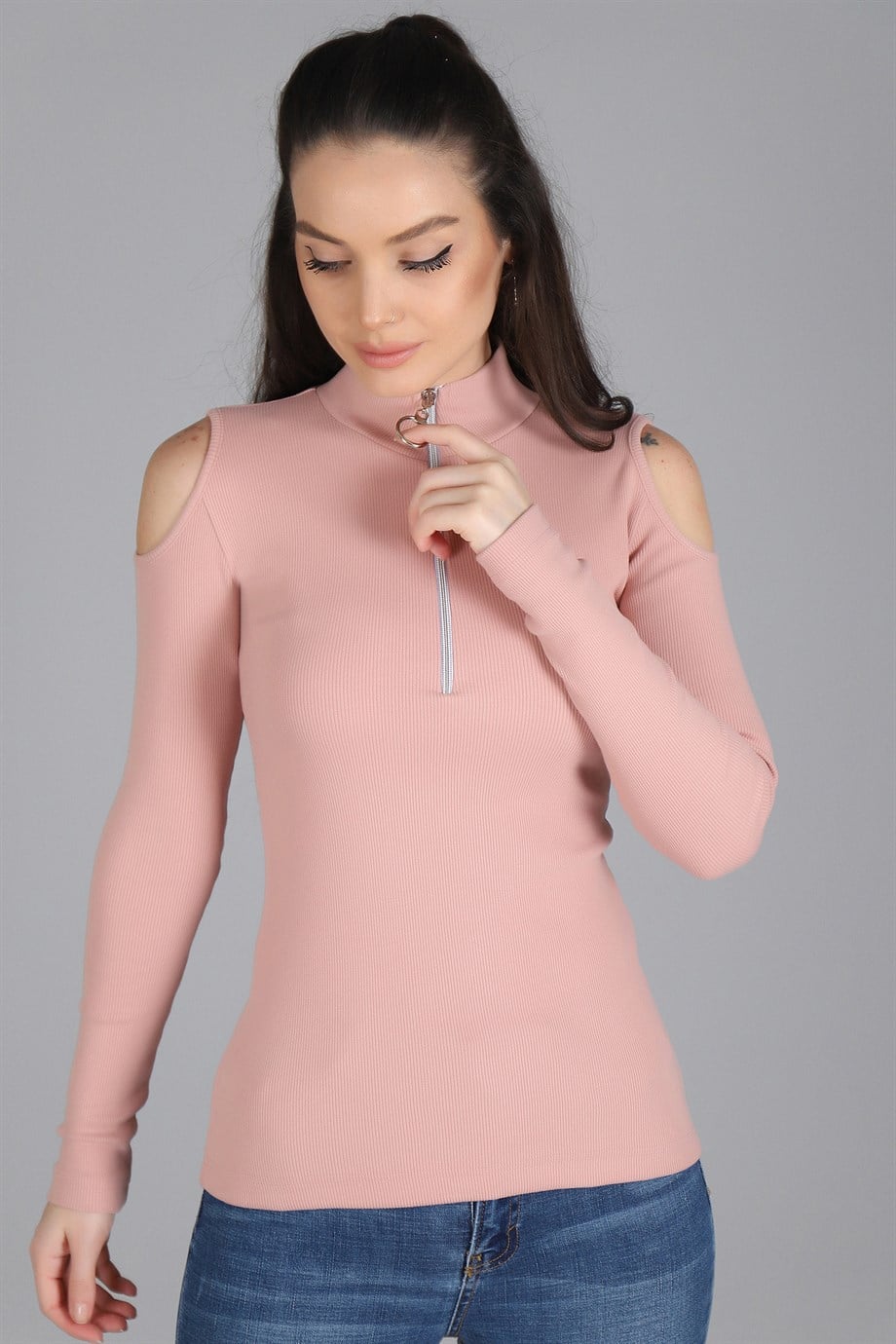 Sweetness Women's Powder Off-the-Shoulder Zippered Camisole Blouse