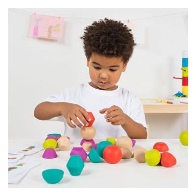 Ahşap Şekillerden Kule Oyunu