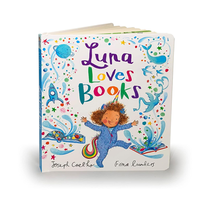 Luna Loves Books