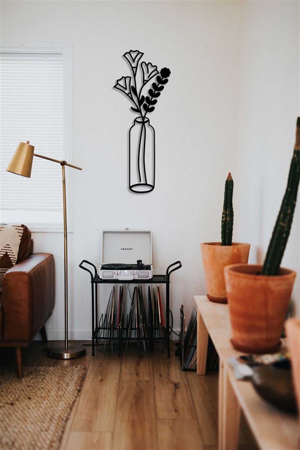 Minimalist Tasarım Vazoda Çiçek