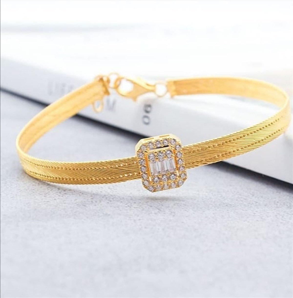 Bagetli 3 Sıra Trabzon Hasır Bileklik