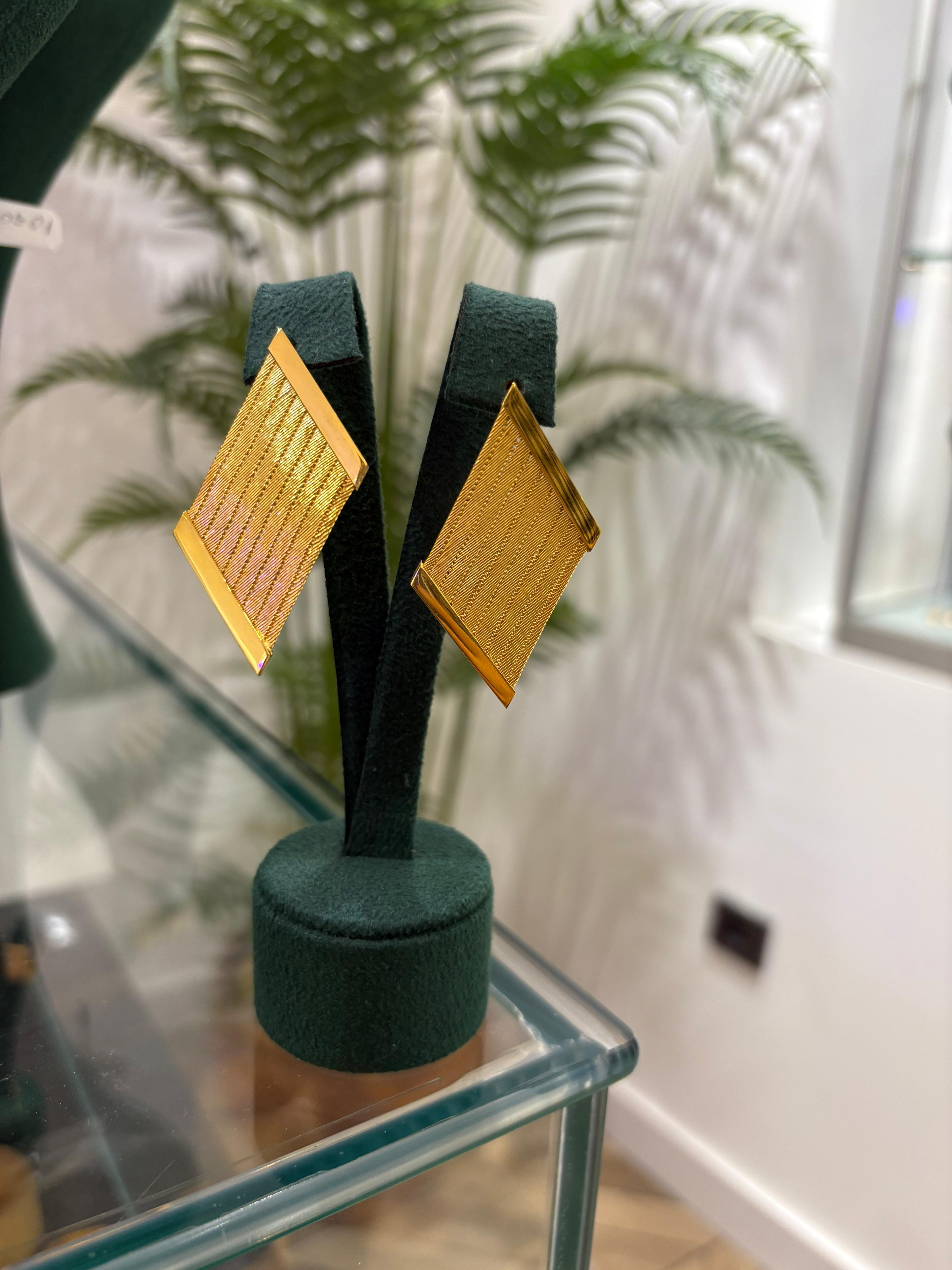 Kadın Gümüş 9 Sıra Hasır Küpe