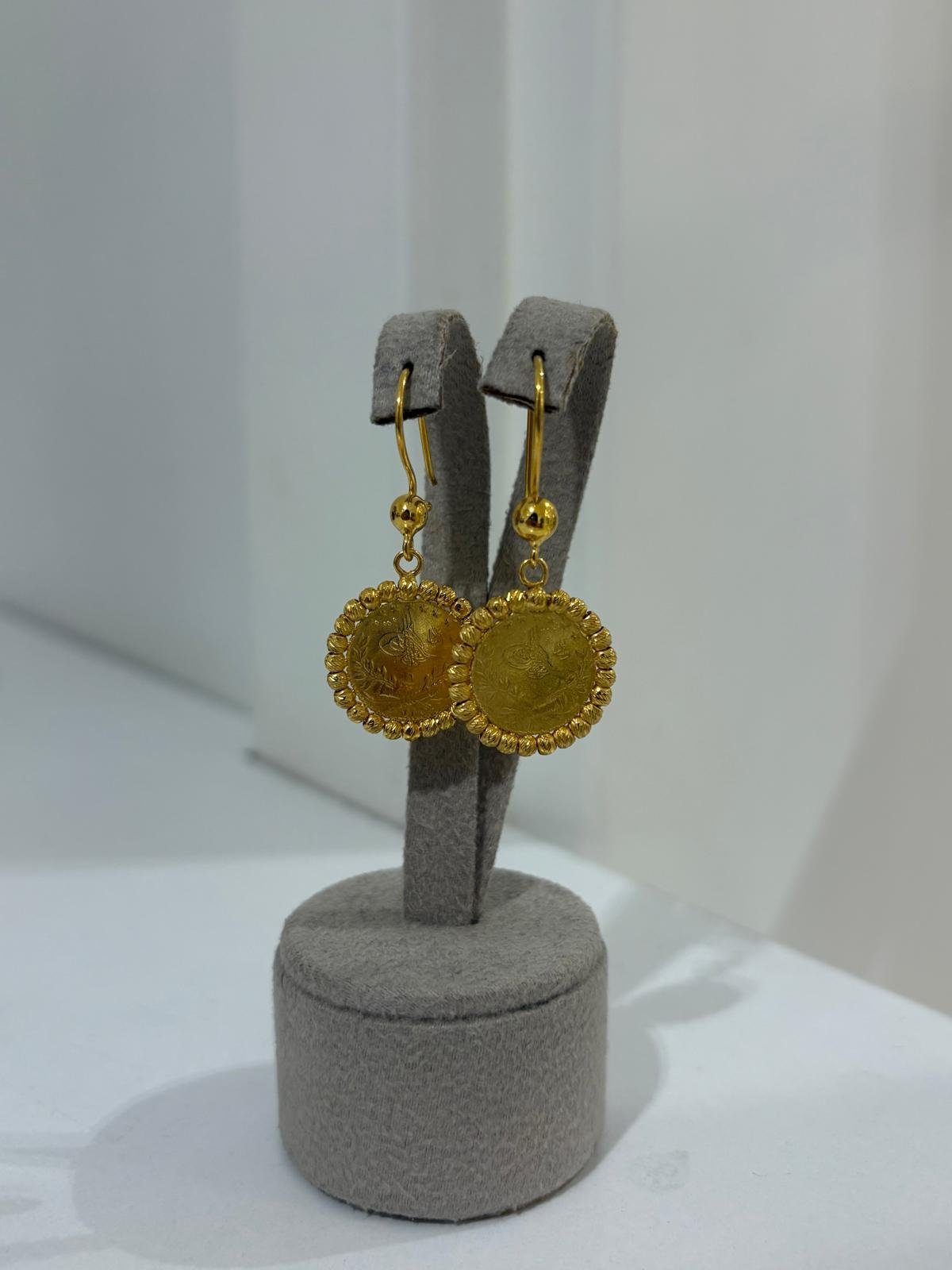 Kadın Gümüş Doricalı Tuğralı Küpe