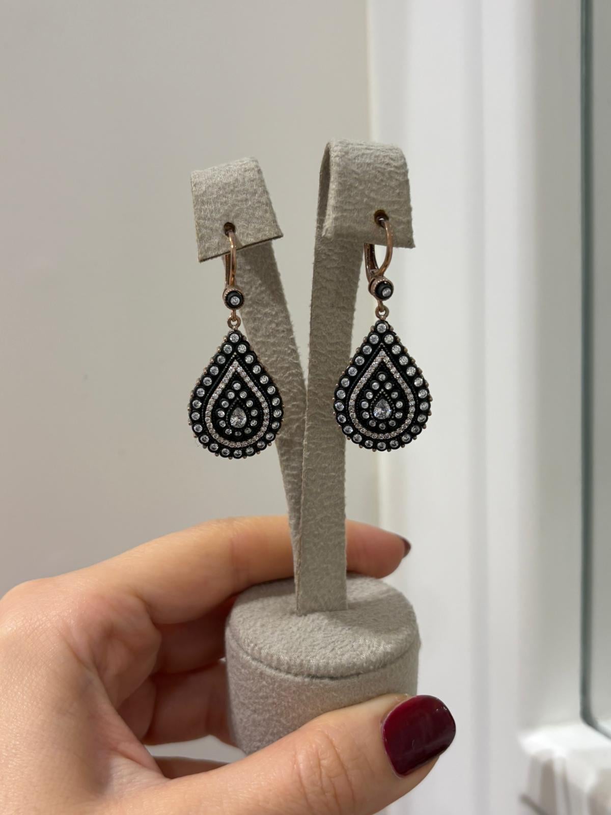 Kadın Gümüş Elmas Montür Küpe