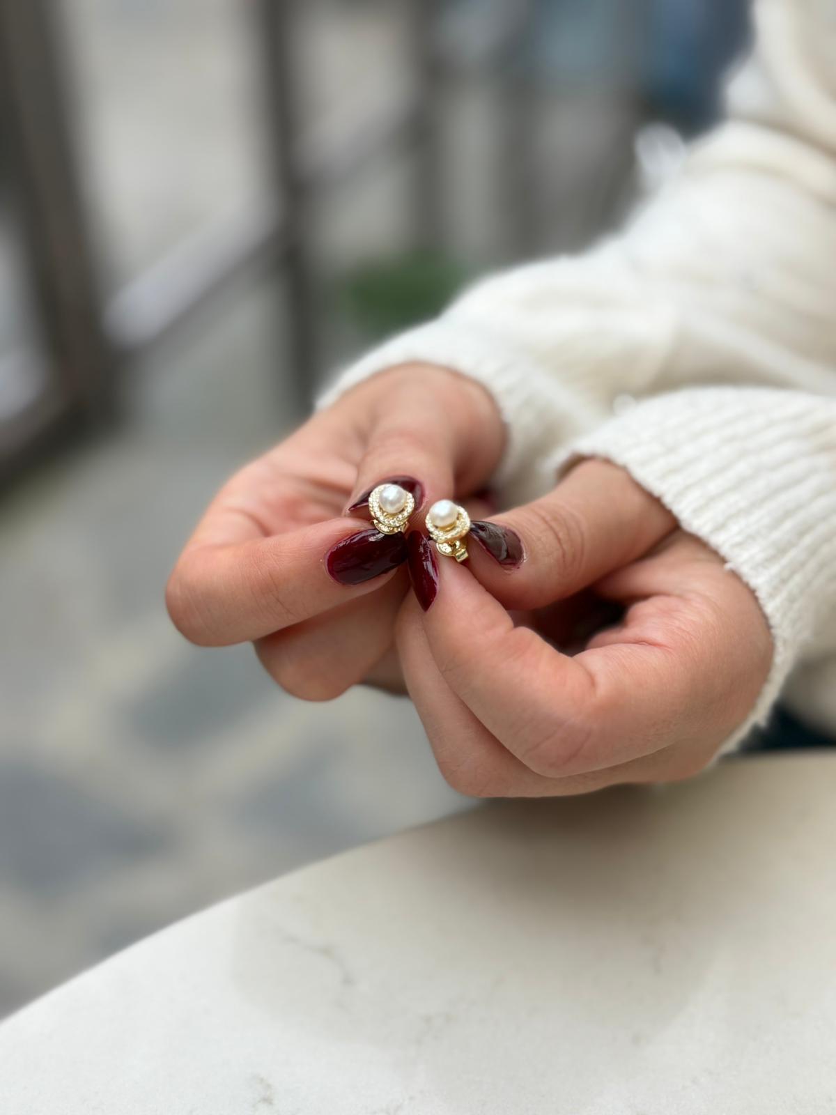 Kadın Gümüş Gold İncili Vidalı Küpe 