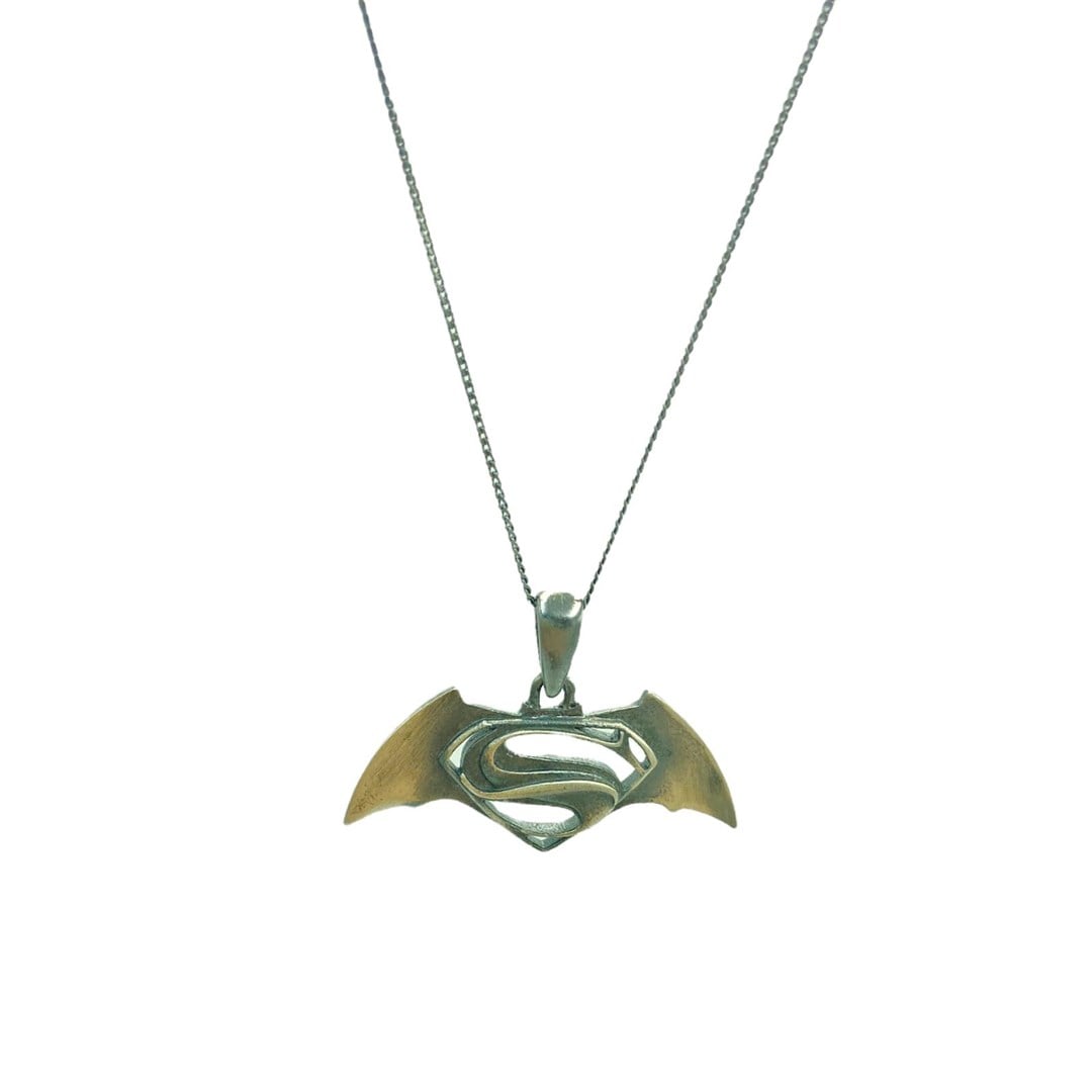 Erkek Gümüş Süperman Kolye