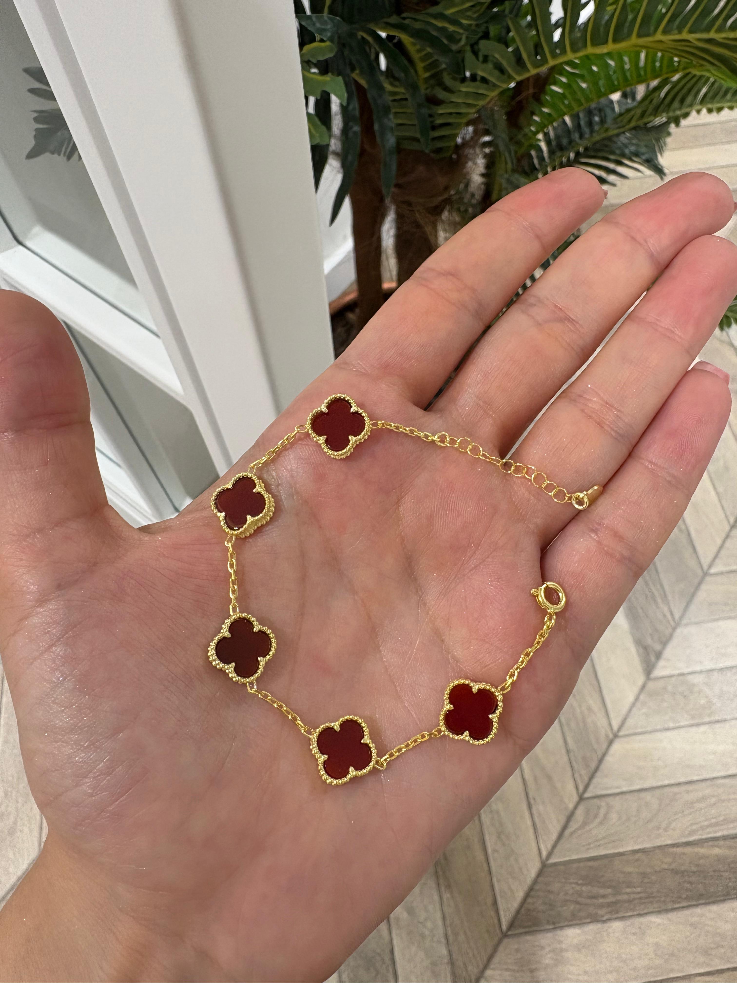 Kadın Gümüş 5 Yoncalı Bordo Bileklik 3450