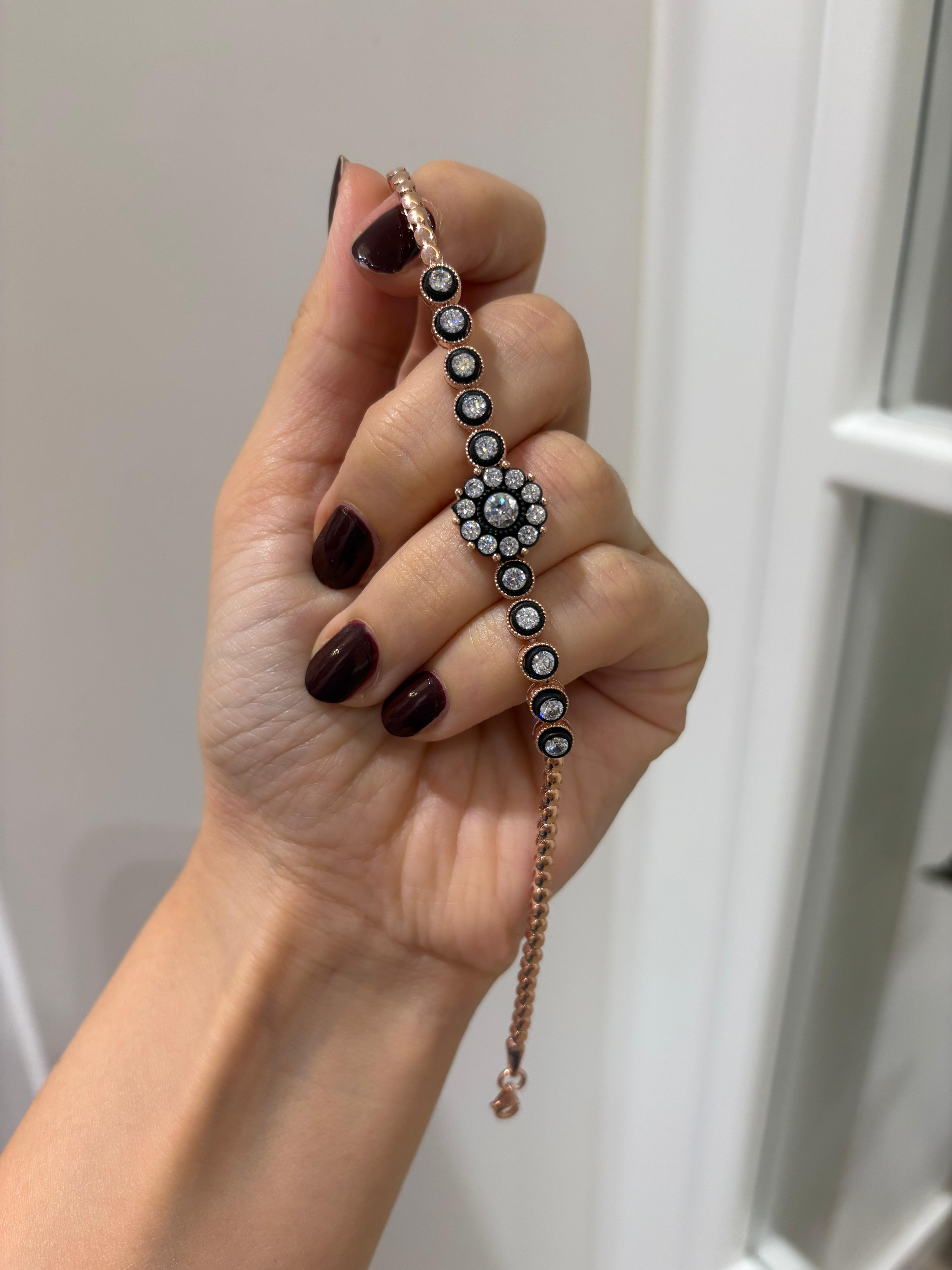 Kadın Gümüş Çiçekli Elmas Montör Bileklik